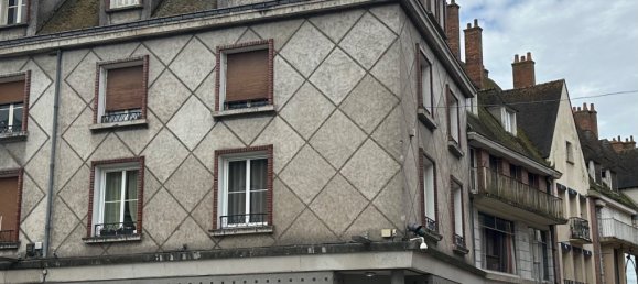 15 rooms Building in Gien, France No. 67186 2