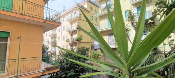 Квартира с 4 комнатами в Салерно, Италия № 147275 6