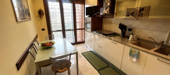 4 rooms Apartment in Rome, Italy No. 200153 7