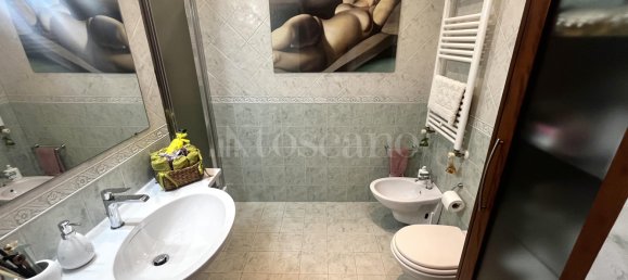 4 rooms Apartment in Rome, Italy No. 200153 10