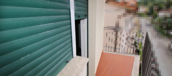 5 rooms Apartment in Montevarchi, Italy No. 236623 9