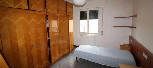 5 rooms Apartment in Montevarchi, Italy No. 236623 18