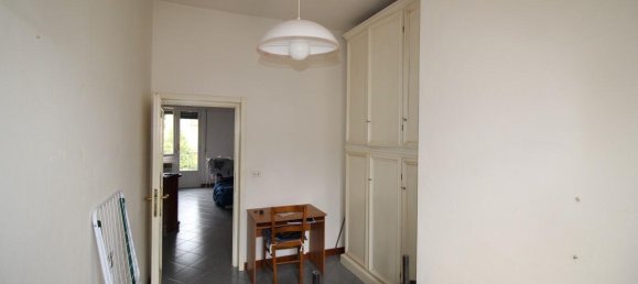 5 rooms Apartment in Montevarchi, Italy No. 236623 12