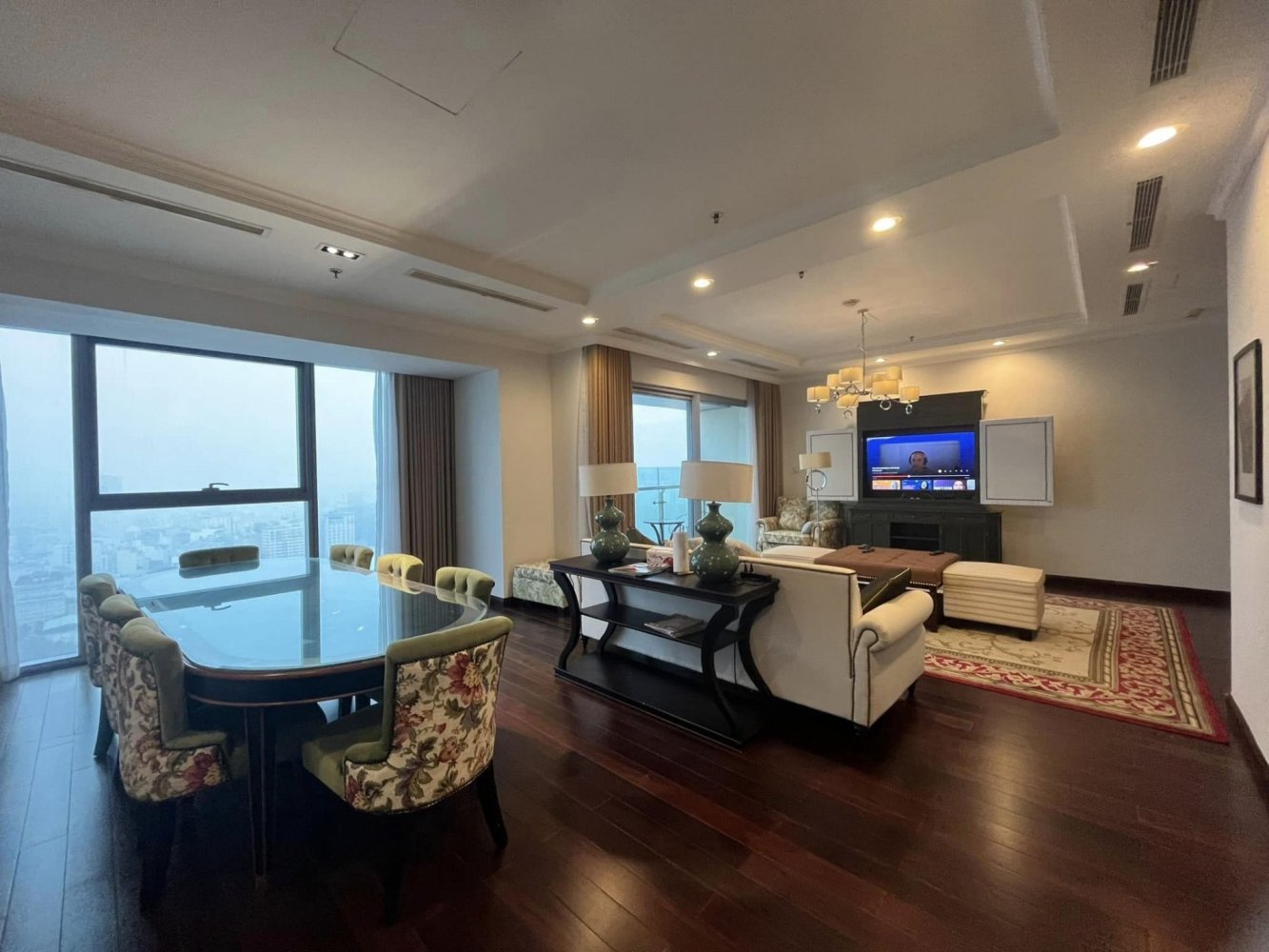 3 dormitorios condominium en alquiler en District 1, Ho Chi Minh, Vietnam № 13600