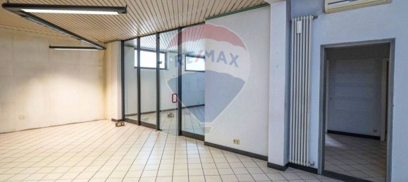 10 rooms Commercial property in Bergamo, Italy No. 309128 14