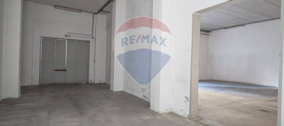 10 rooms Commercial property in Bergamo, Italy No. 309128 5