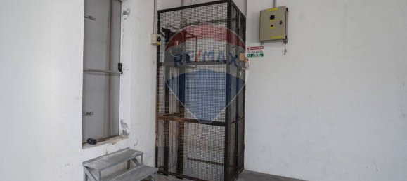 10 rooms Commercial property in Bergamo, Italy No. 309128 11