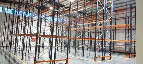 Entrepôt à Mafra, Portugal 669m² No. 79516 20