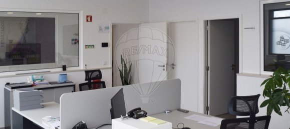 Entrepôt à Mafra, Portugal 669m² No. 79516 8