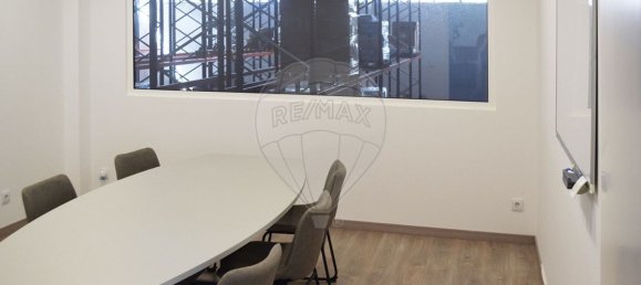 Entrepôt à Mafra, Portugal 669m² No. 79516 17