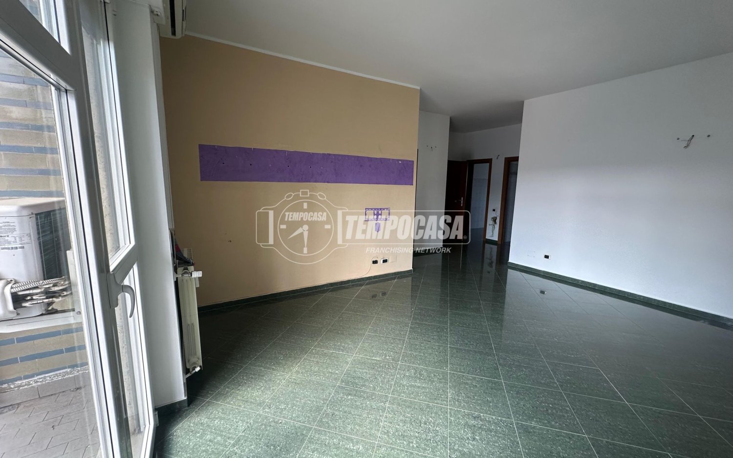 1 bedroom Apartment in Lainate, Italy No. 122325