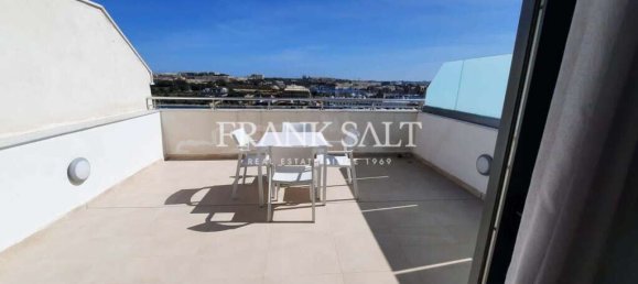 2 bedrooms Penthouse in Sliema, Malta No. 11046 3