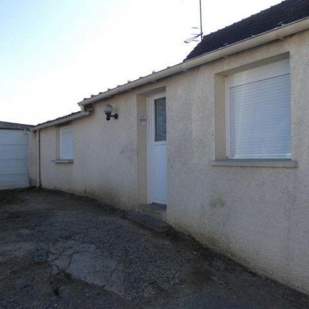 Студия в Нуайон, Франция № 10716