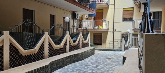 Apartamento de 5 divisões em Messina, Italy N.º 107753 43