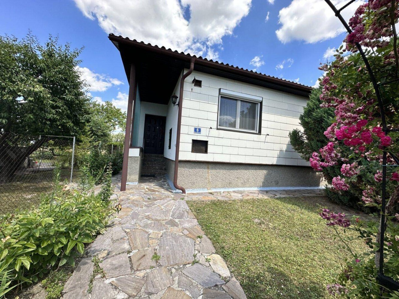 4 rooms House in Bisamberg, Austria No. 110500