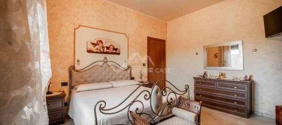 2 Schlafzimmer Wohnung in Reggio Emilia, Italy, Nr. 344987 6