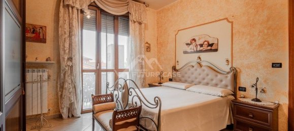 2 Schlafzimmer Wohnung in Reggio Emilia, Italy, Nr. 344987 5