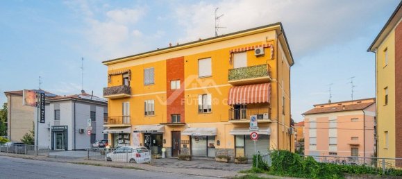 2 Schlafzimmer Wohnung in Reggio Emilia, Italy, Nr. 344987 10