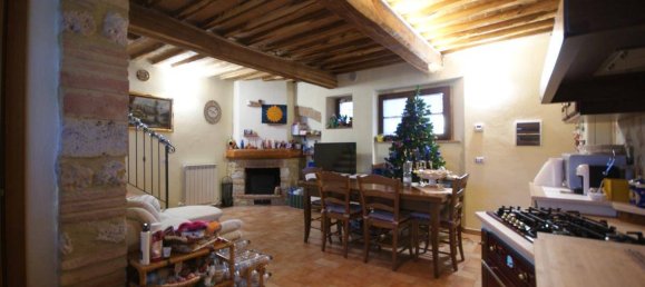 2 bedrooms House in Casole d'Elsa, Italy No. 215455 3