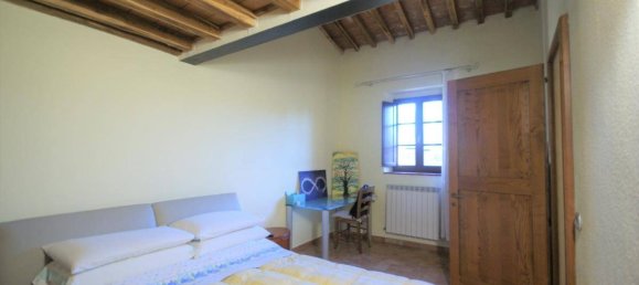 2 bedrooms House in Casole d'Elsa, Italy No. 215455 8