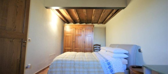 2 bedrooms House in Casole d'Elsa, Italy No. 215455 9