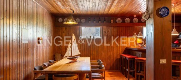 4 bedrooms Villa in Ranco, Italy No. 131610 14