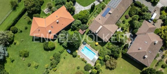4 bedrooms Villa in Ranco, Italy No. 131610 23