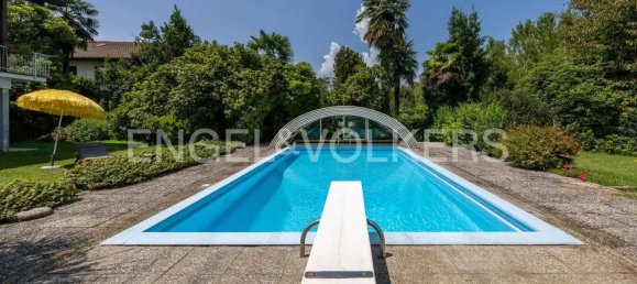 4 bedrooms Villa in Ranco, Italy No. 131610 20