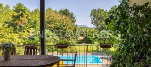 4 bedrooms Villa in Ranco, Italy No. 131610 3