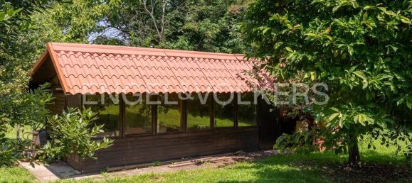 4 bedrooms Villa in Ranco, Italy No. 131610 21