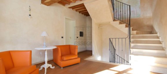 3 bedrooms House in Capannori, Italy No. 121169 12