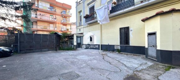 4 bedrooms Apartment in Portici, Italy No. 18149 33