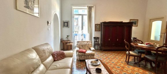 4 bedrooms Apartment in Portici, Italy No. 18149 11