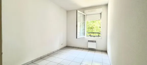 2 bedrooms Apartment in Cognac, France No. 351065 7