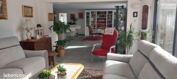 4 bedrooms House in Feurs, France No. 317095 3