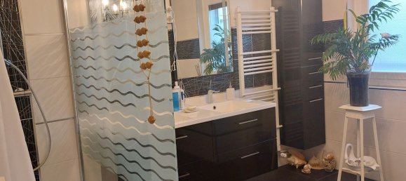 4 bedrooms House in Feurs, France No. 317095 6