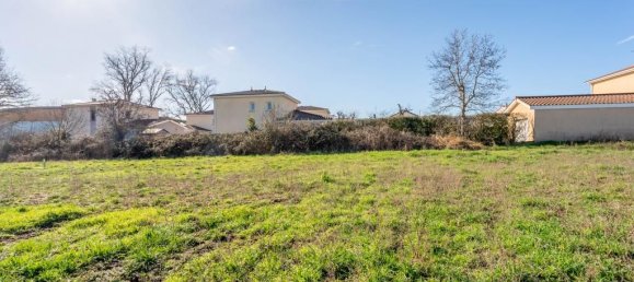 673m² Land in Brindas, France No. 335307 2