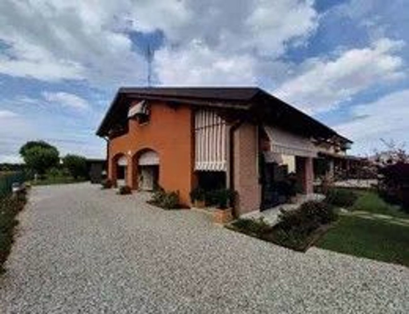 4 rooms Apartment in Istrana, Italy No. 218033