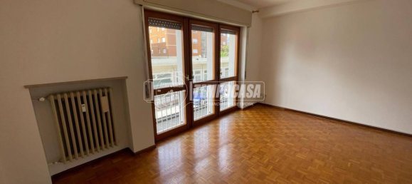 Apartamento de 2 dormitorios en Belluno, Italy No. 299683 4