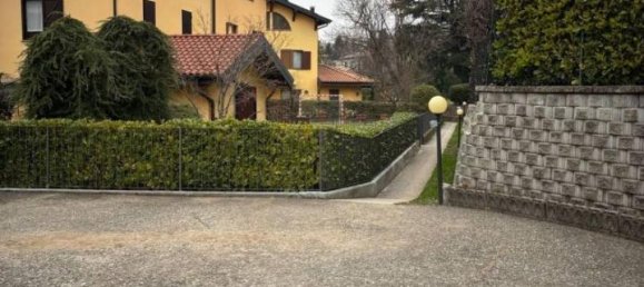 5 rooms Villa in Varese, Italy No. 36828 3