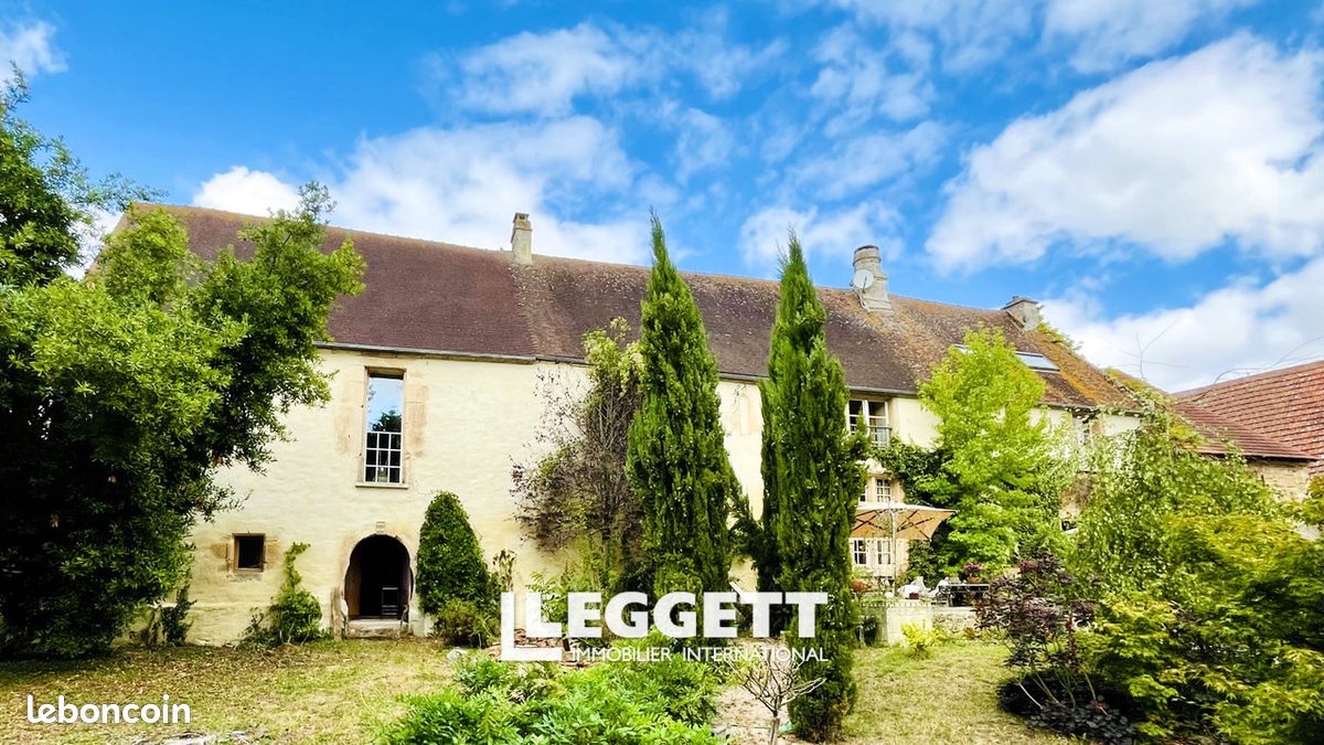 5 bedrooms House in Calvados, France No. 362166