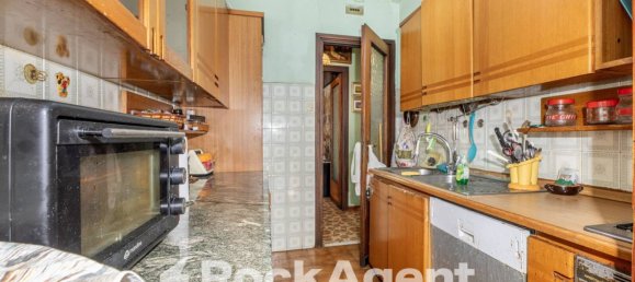 3 bedrooms Apartment in Rome, Italy No. 296733 5