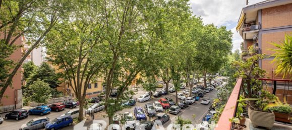 3 bedrooms Apartment in Rome, Italy No. 296733 18