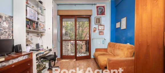 3 bedrooms Apartment in Rome, Italy No. 296733 9