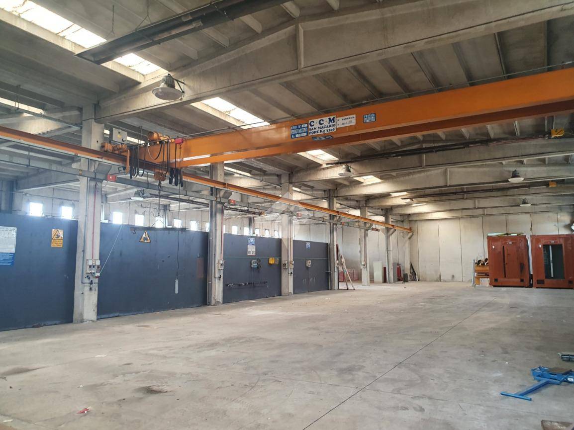 5غرفة مستودع في Arluno, Italy رقم 150364