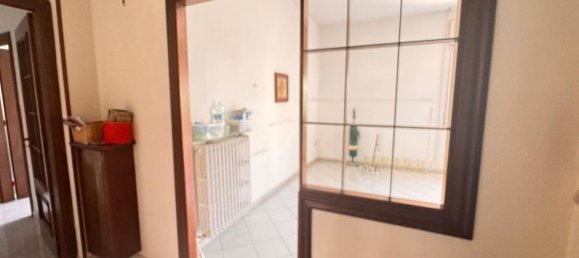 5 rooms Apartment in Avellino, Italy No. 286668 10