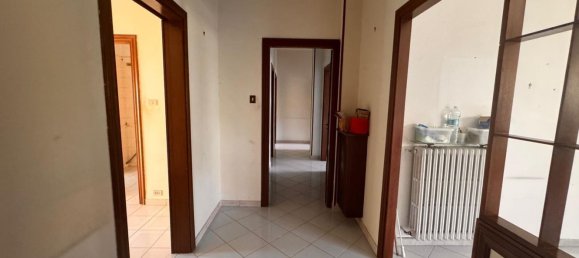 5 rooms Apartment in Avellino, Italy No. 286668 9