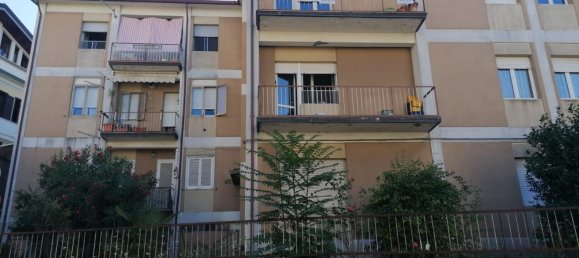 5 rooms Apartment in Avellino, Italy No. 286668 4