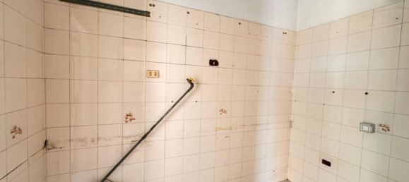 5 rooms Apartment in Avellino, Italy No. 286668 17