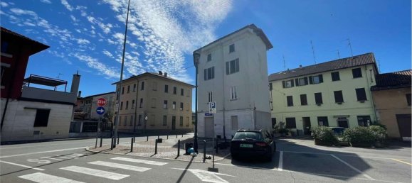 Квартира с 2 комнатами в Ломаццо, Италия № 333658 9